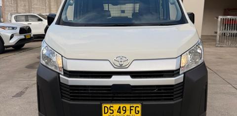 Toyota HIACE 2026