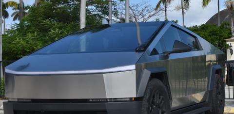 Tesla Cybertruck 2024