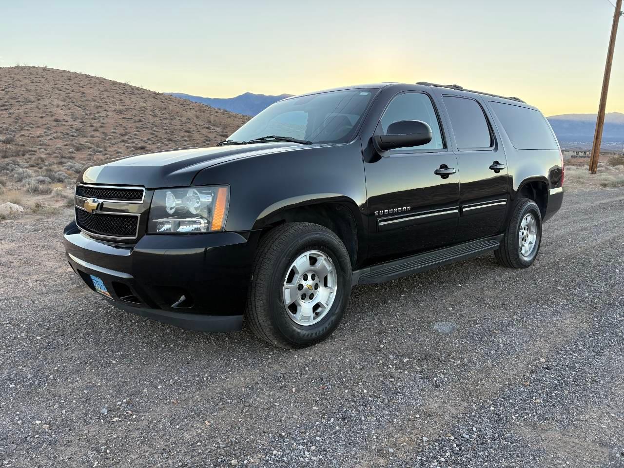 Chevrolet Suburban 2013 in 