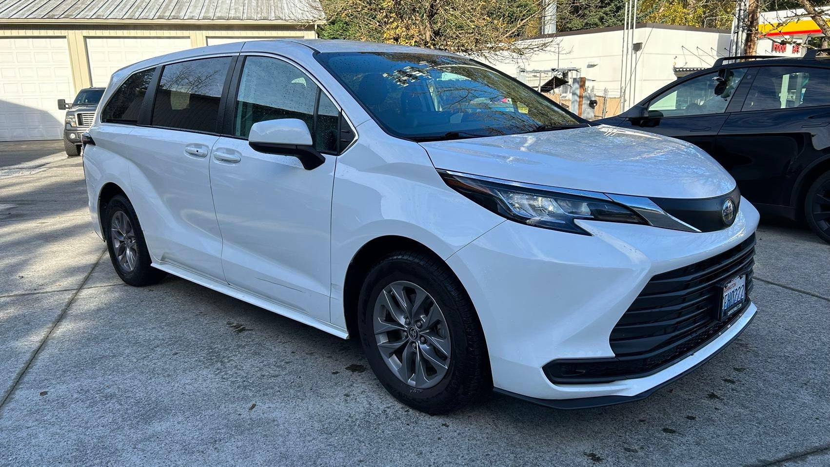 Toyota Sienna 2021 in Renton, WA