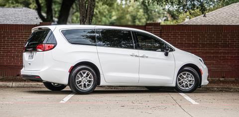 Chrysler Voyager 2025