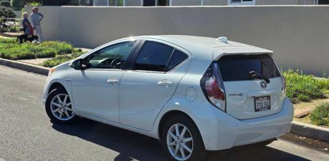 Toyota Prius c 2016