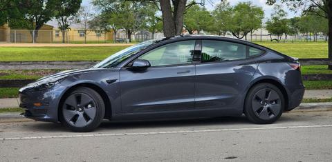 Tesla Model 3 2023