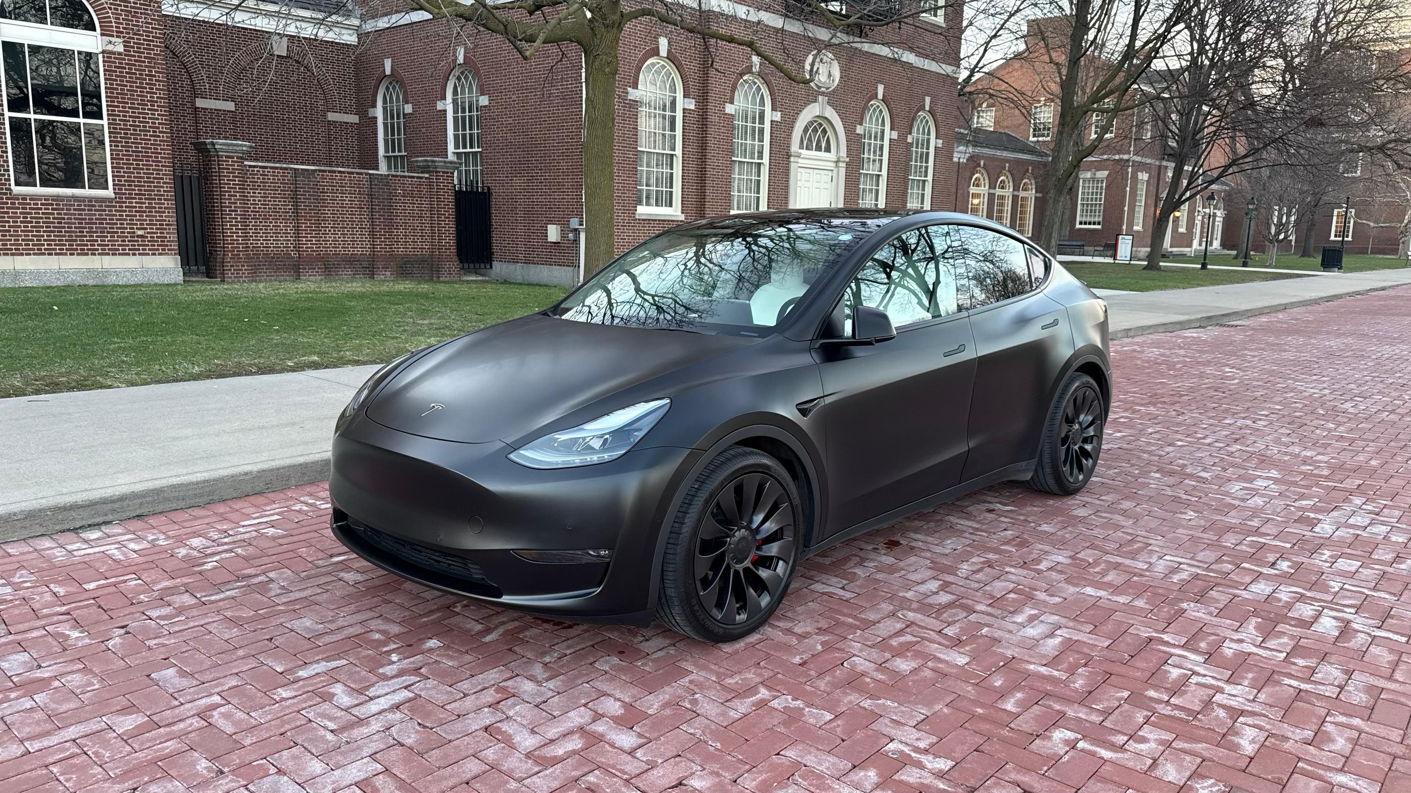 Tesla Model Y 2021 in Dearborn, MI