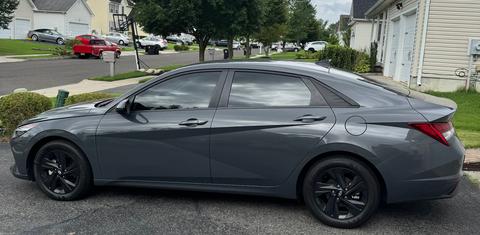 Hyundai Elantra Hybrid 2023