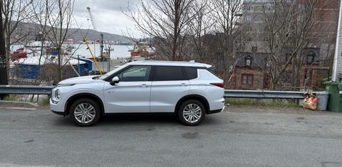 Mitsubishi Outlander Plug-In Hybrid 2025