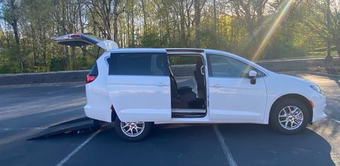 Chrysler Pacifica 2023