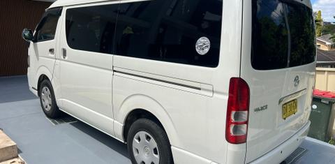 Toyota HIACE 2013