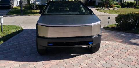 Tesla Cybertruck 2026