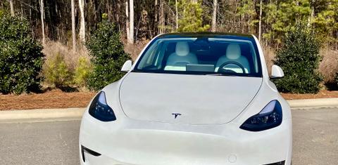 Tesla Model Y 2023