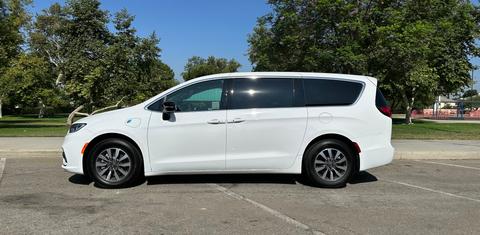 Chrysler Pacifica 2025