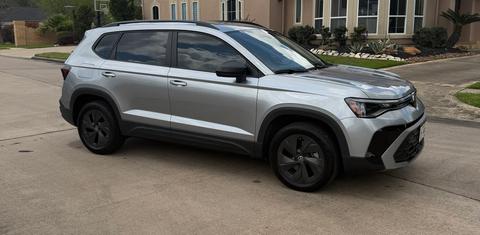 Volkswagen Taos 2025