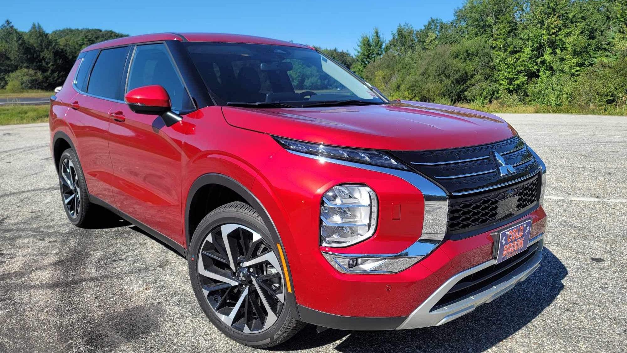 Mitsubishi Outlander 2023 in Westbrook, ME