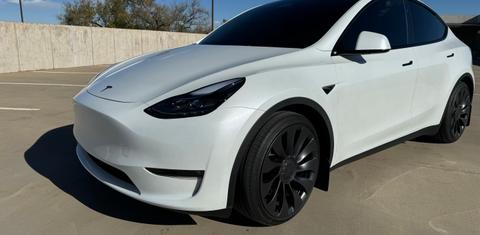 Tesla Model Y 2024