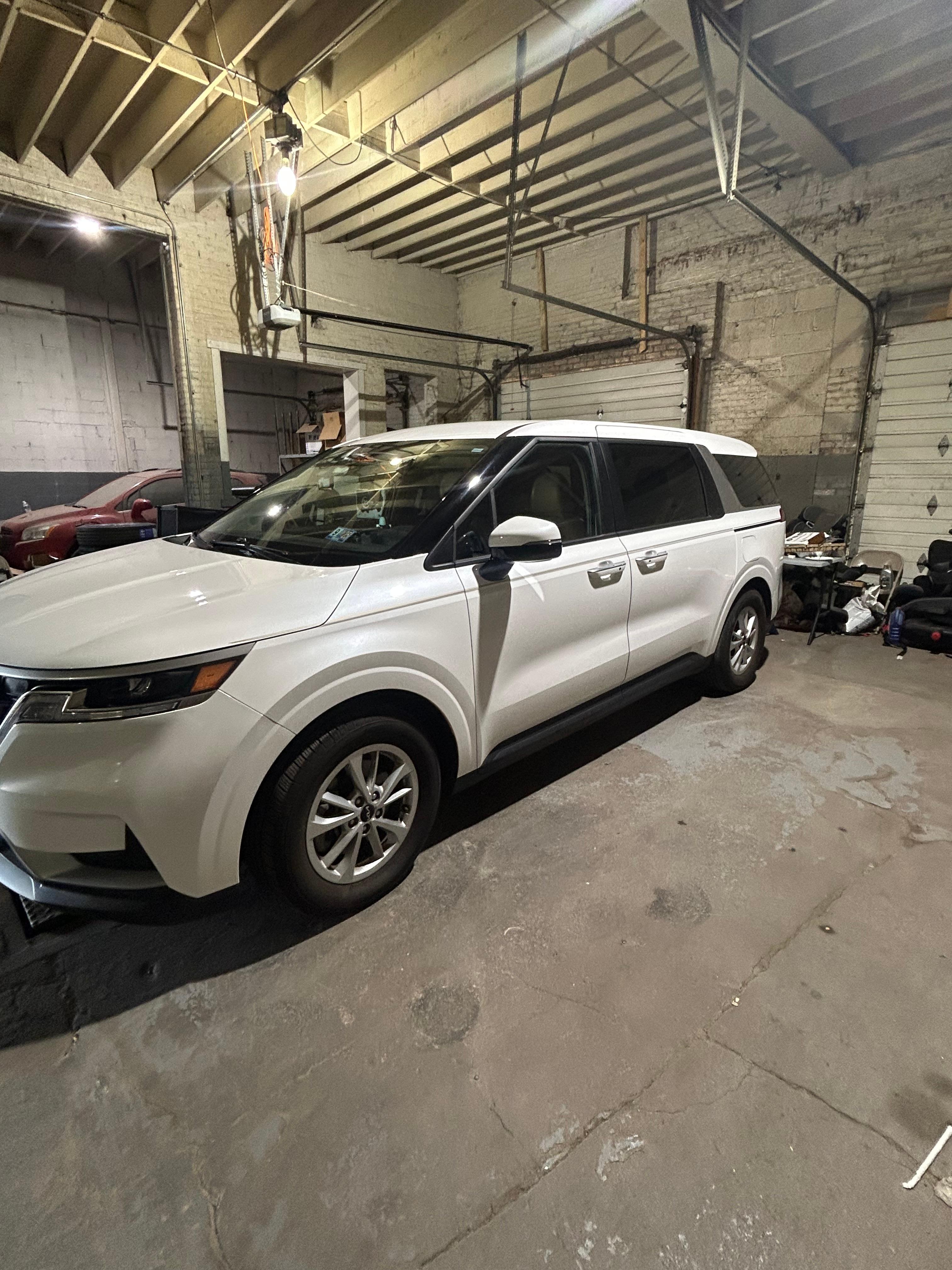 Kia Carnival 2024 in Lincolnwood, IL