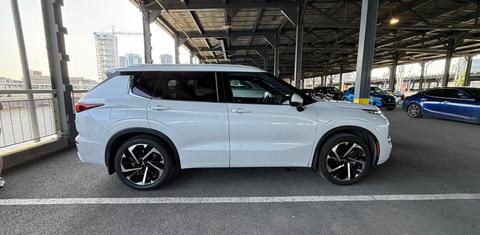 Mitsubishi Outlander 2024
