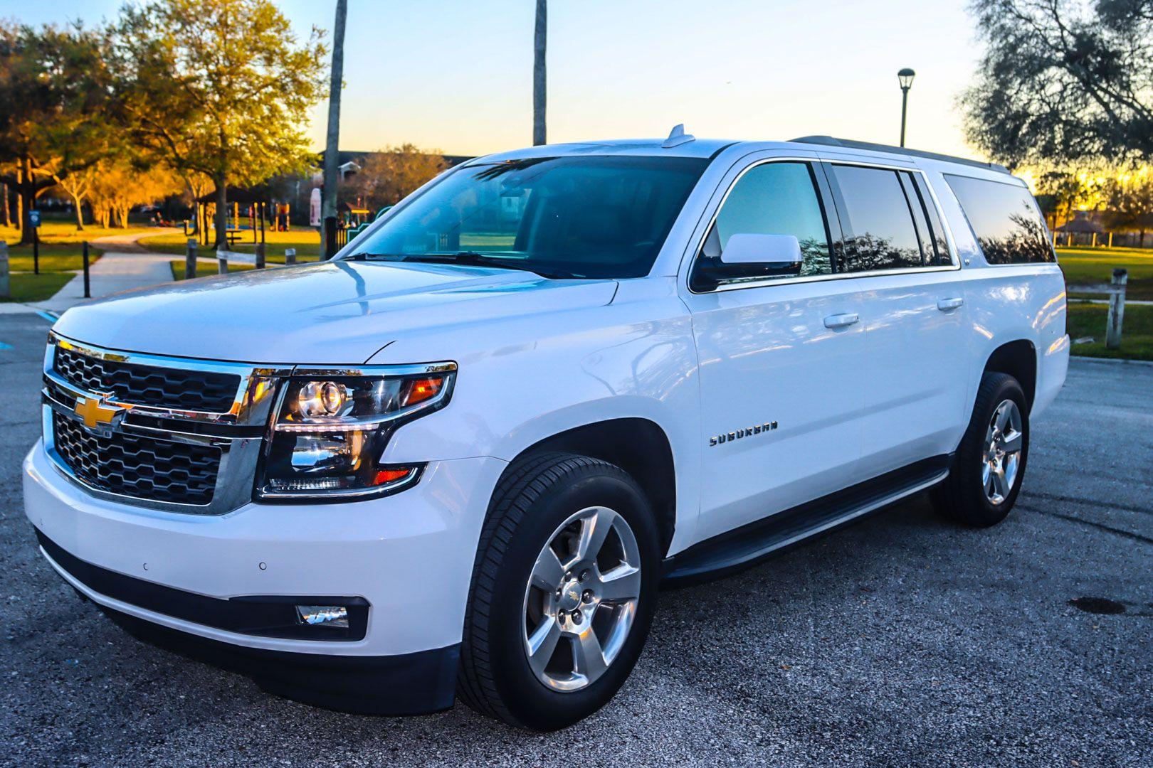 Chevrolet Suburban 2017 in 