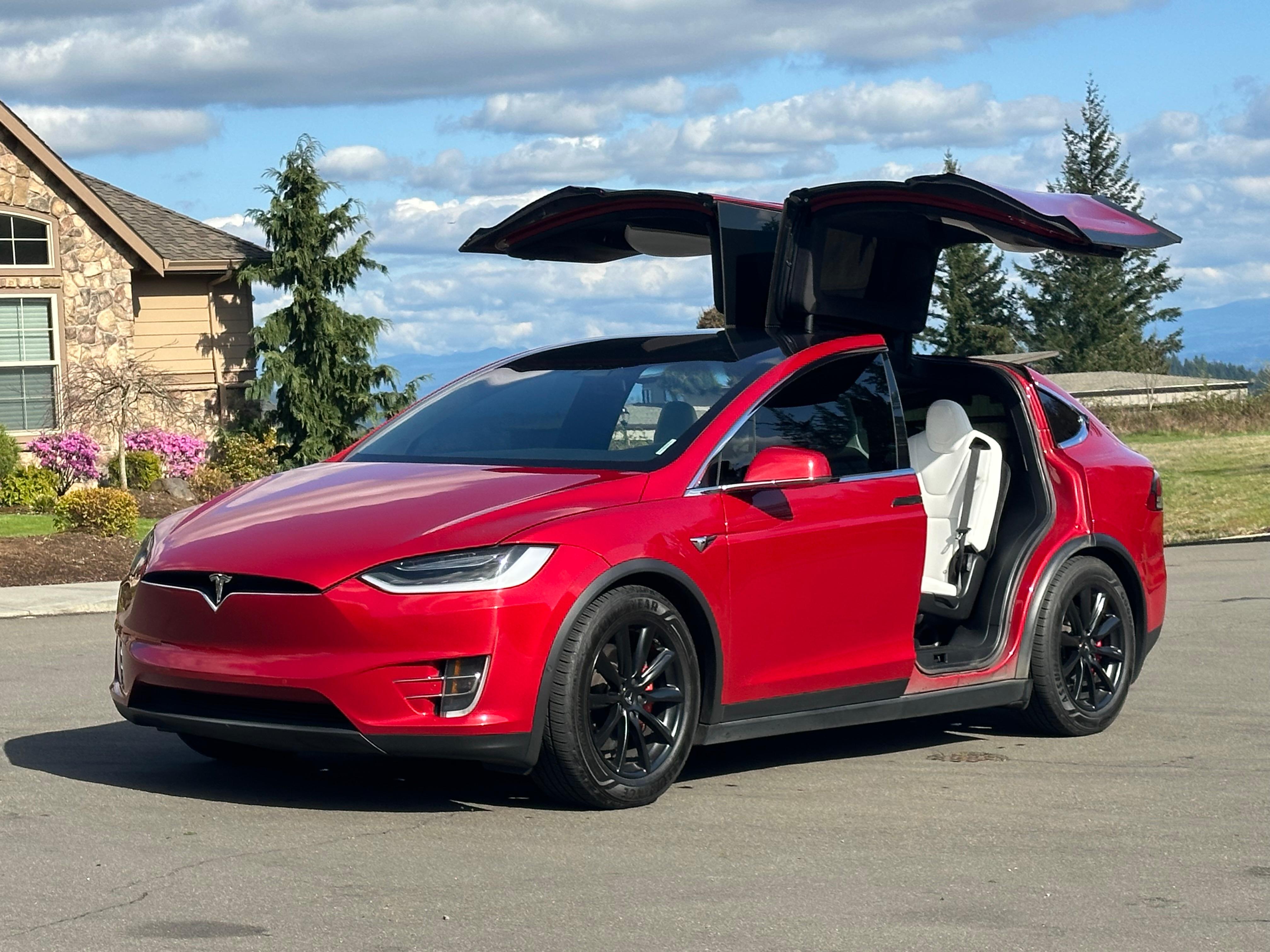 Tesla Model X 2018 in Portland, OR