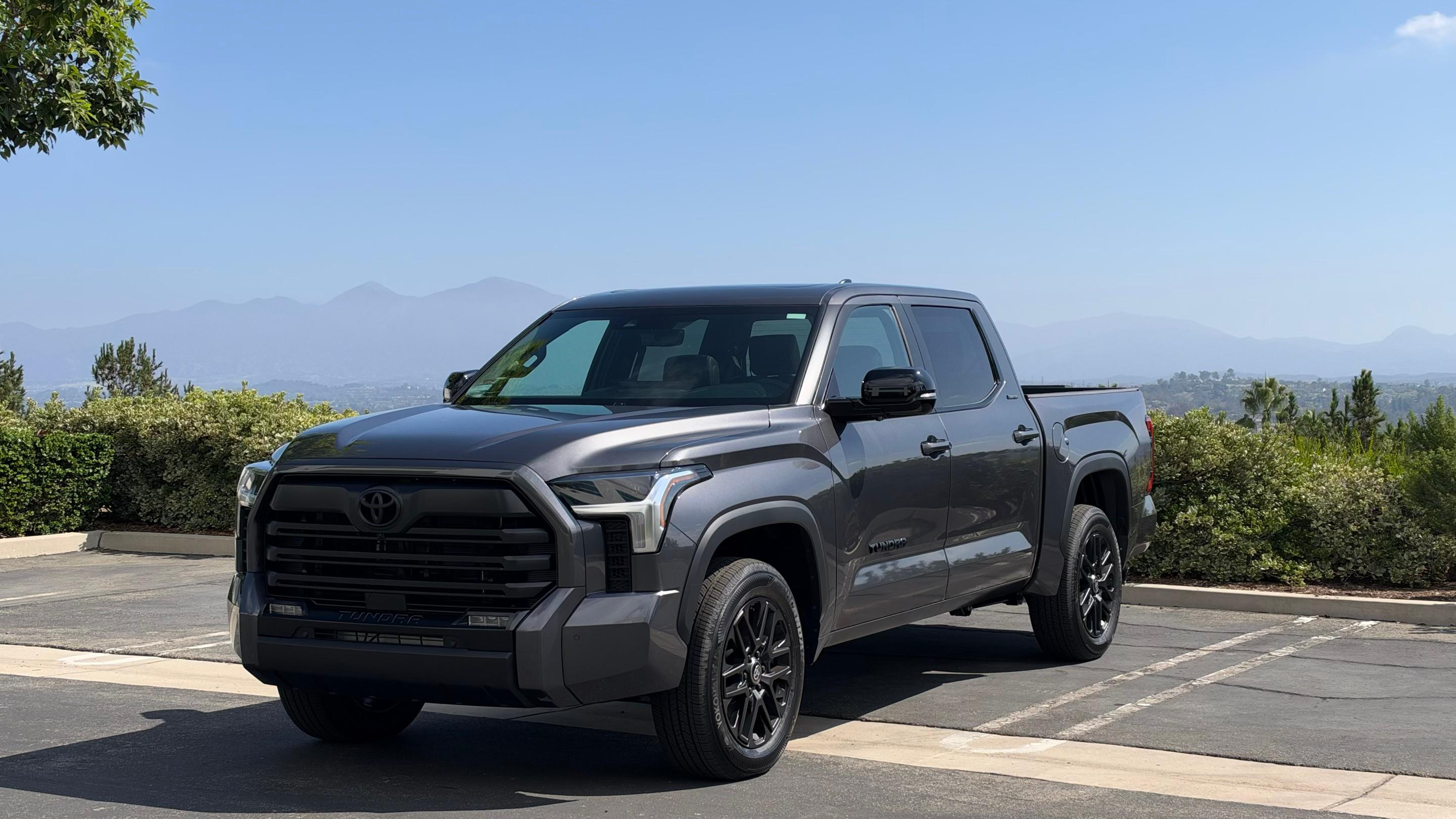 Toyota Tundra 2026 in Irvine, CA