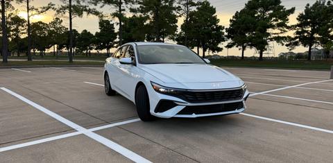 Hyundai Elantra Hybrid 2025
