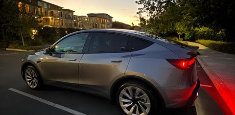 Tesla Model Y 2026
