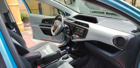 Toyota Prius c 2012