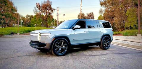 Rivian R1S 2025