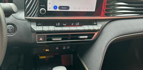 Toyota Camry Hybrid 2025