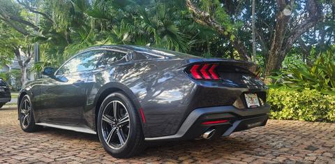 Ford Mustang 2024