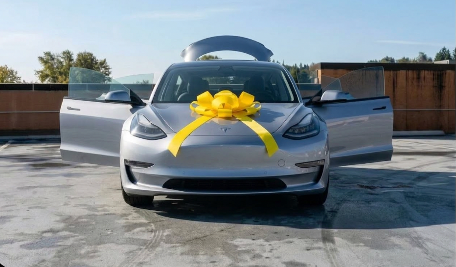 Tesla Model 3 2022 in SeaTac, WA