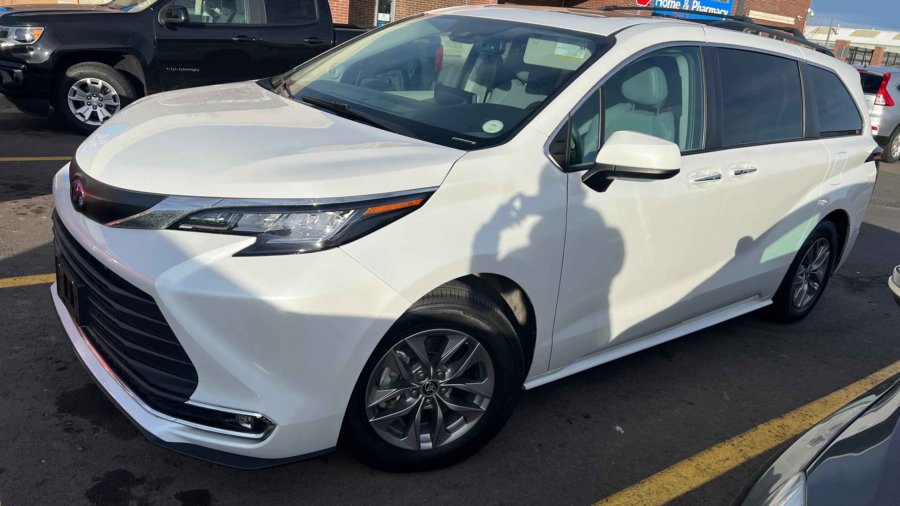 Toyota Sienna 2022 in Denver, CO