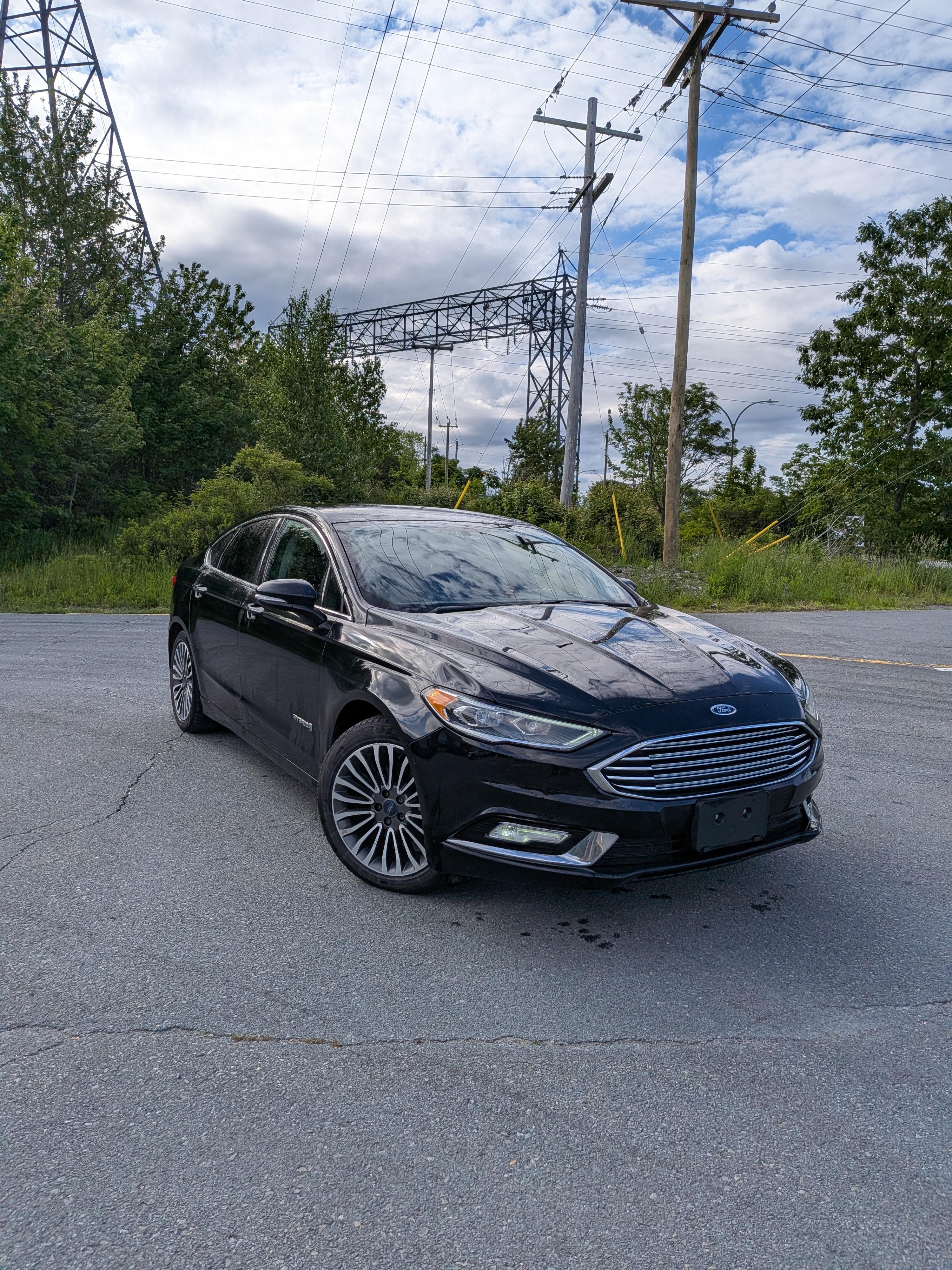 Ford Fusion Hybrid 2017 in Dartmouth, NS