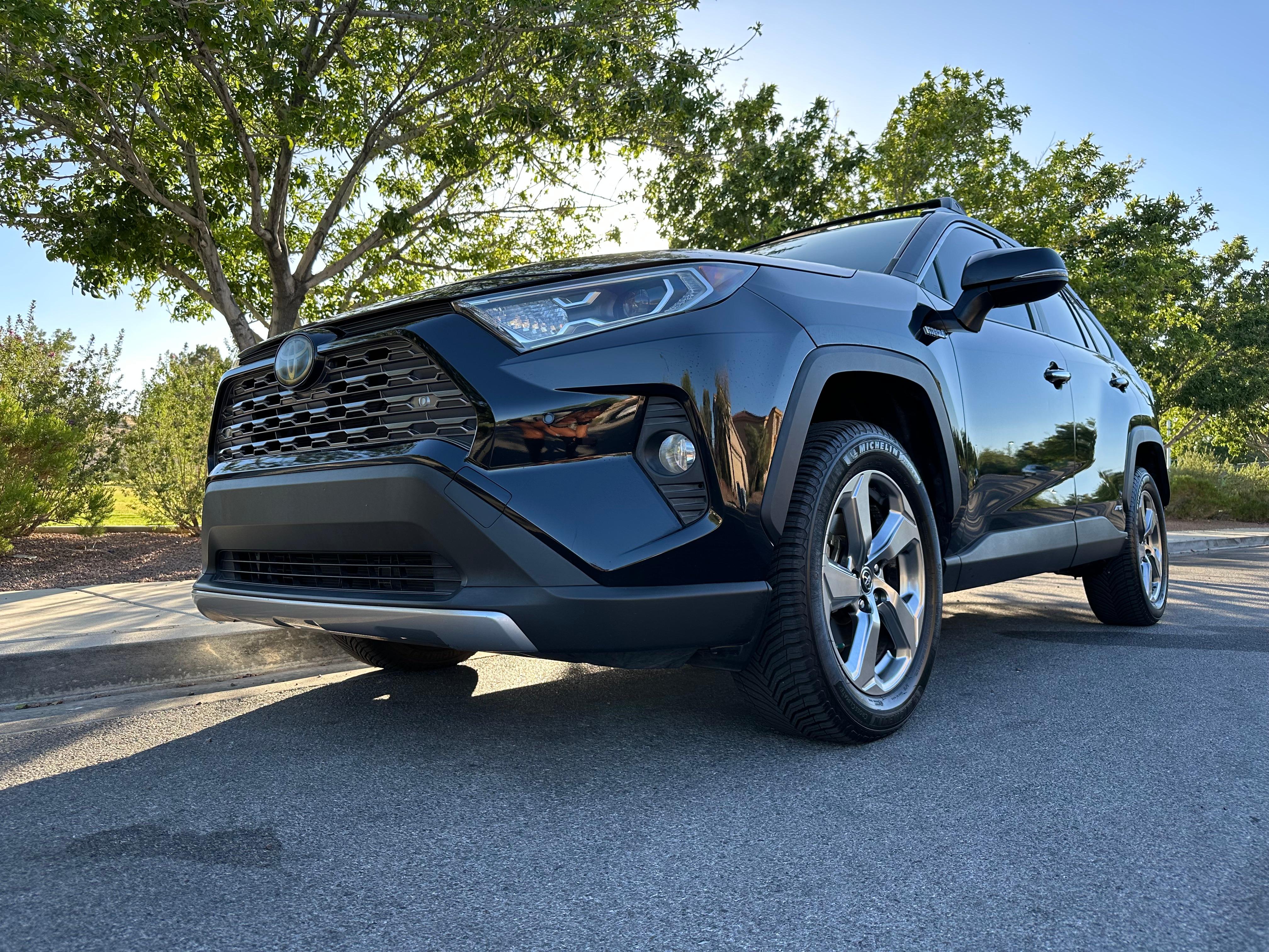 Toyota RAV4 Hybrid 2019 in 