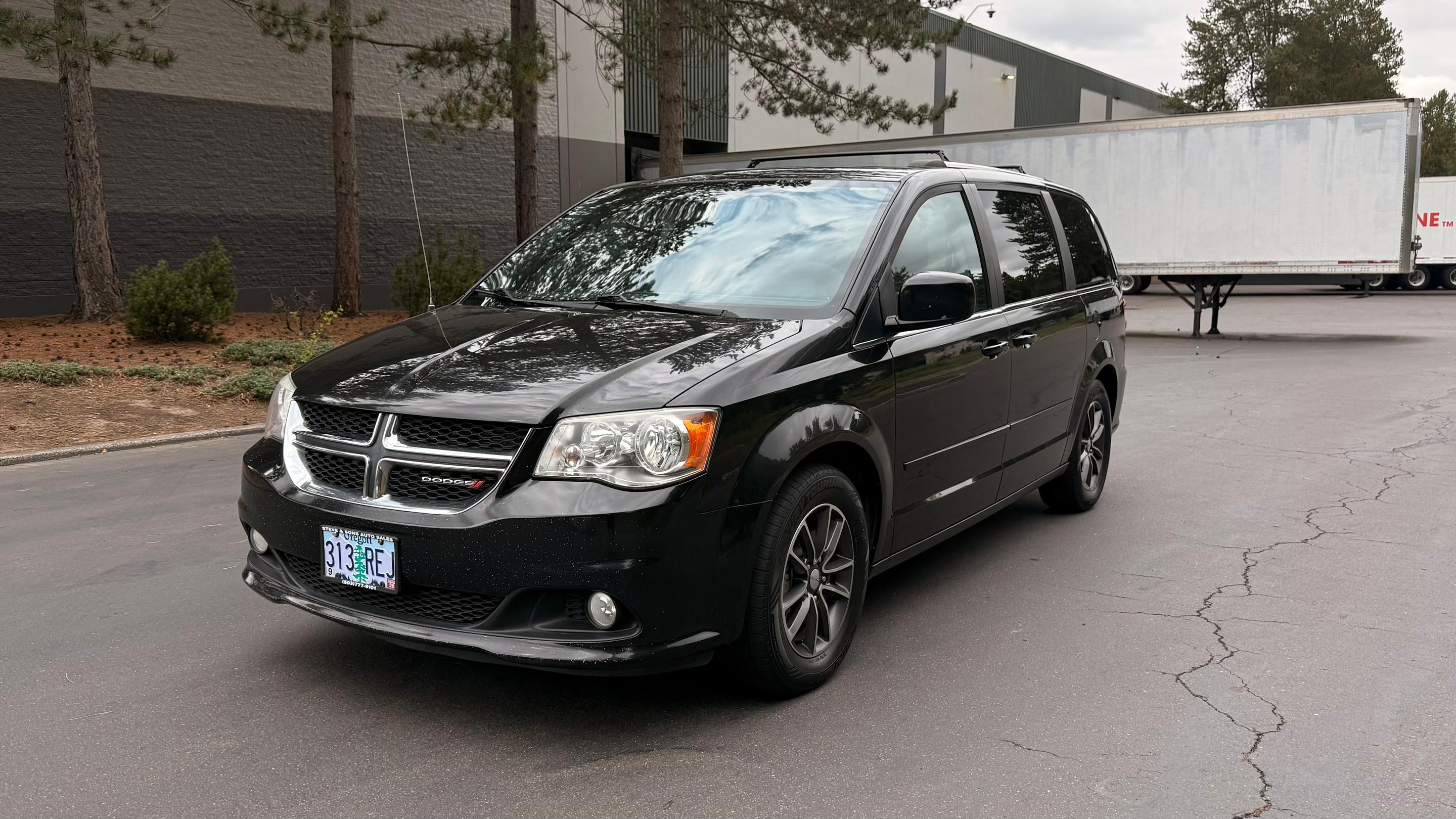Dodge Grand Caravan 2017 in Portland, OR