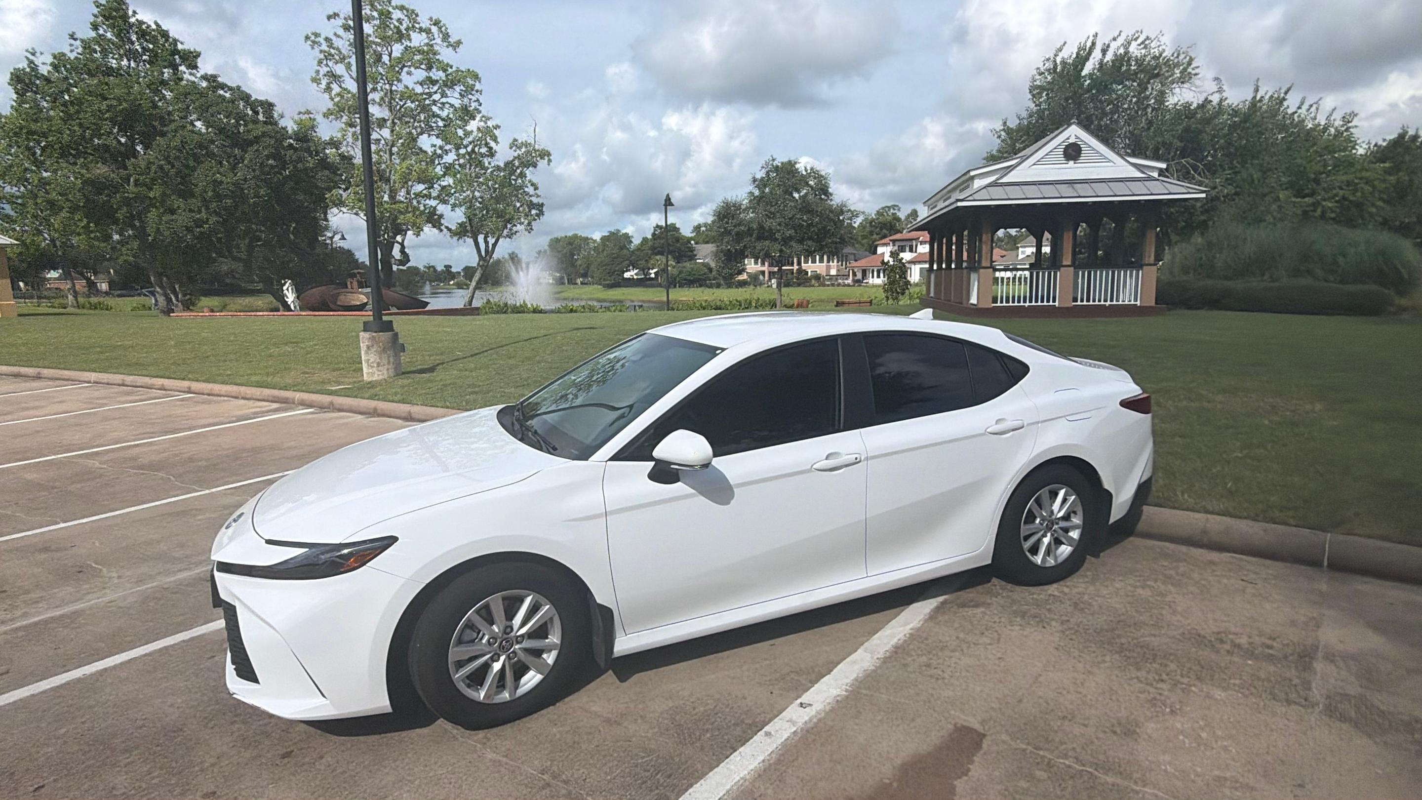 Toyota Camry Hybrid 2026 in Sugar Land, TX