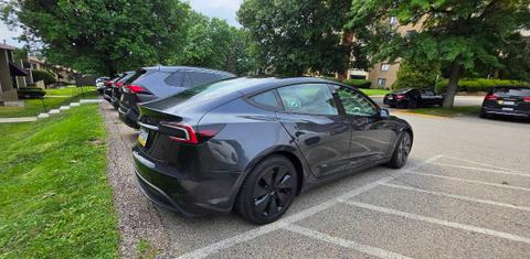 Tesla Model 3 2025