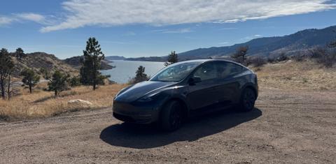 Tesla Model Y 2025
