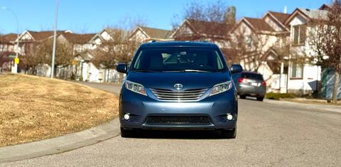 Toyota Sienna 2016