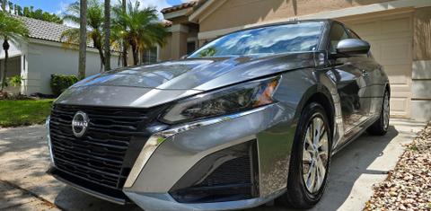 Nissan Altima 2023