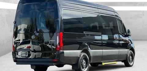 Mercedes-Benz Sprinter 2025