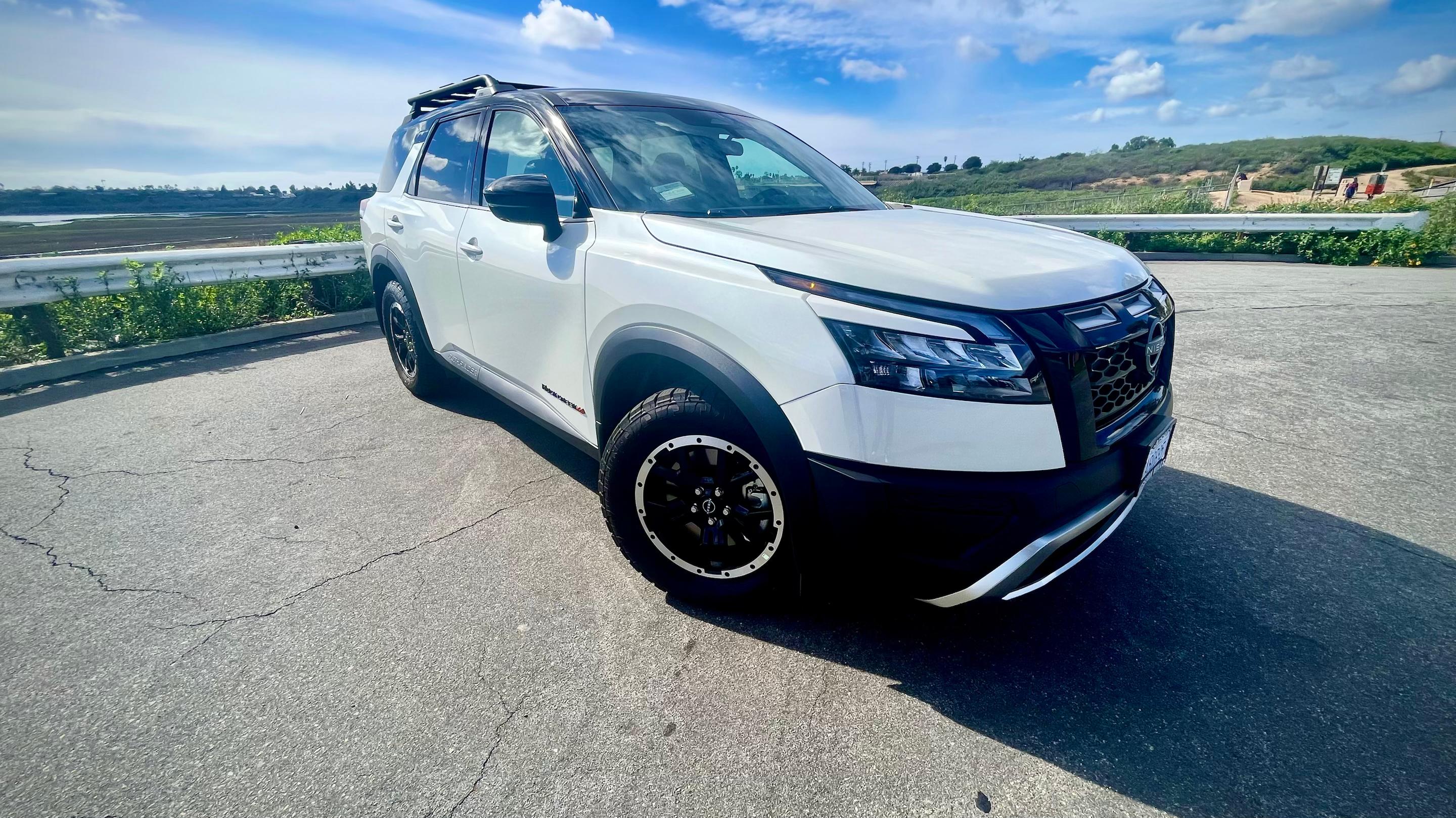 Nissan Pathfinder 2024 in Costa Mesa, CA