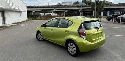 Toyota Prius c 2015