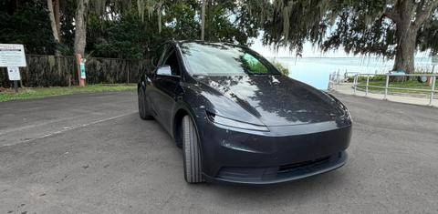 Tesla Model Y 2026