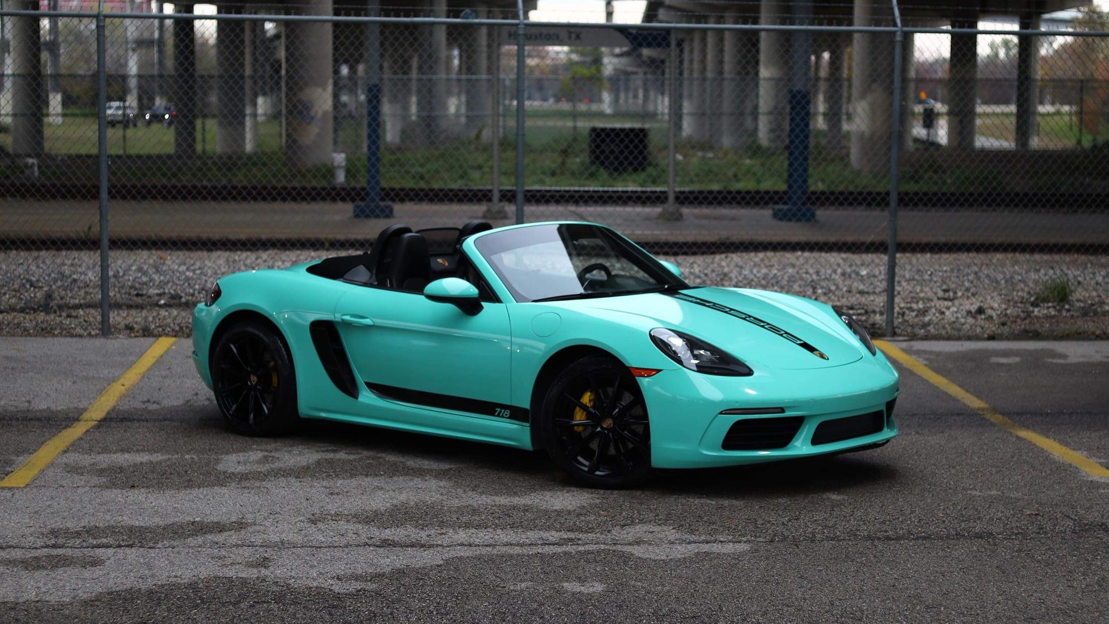 【撮影用 車両レンタル】Porsche 718 Boxster Porsche 718 Boxster 2017 rental in Houston, TX by Lujo Selects | Turo
