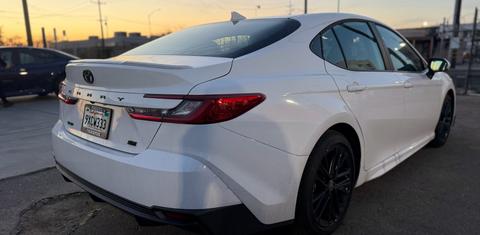 Toyota Camry Hybrid 2026