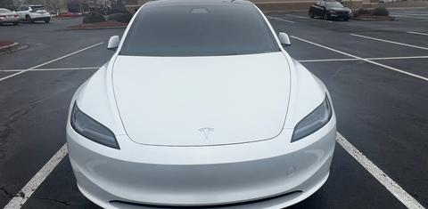 Tesla Model 3 2025