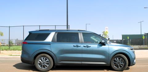Kia CARNIVAL 2023