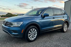 Volkswagen Tiguan car