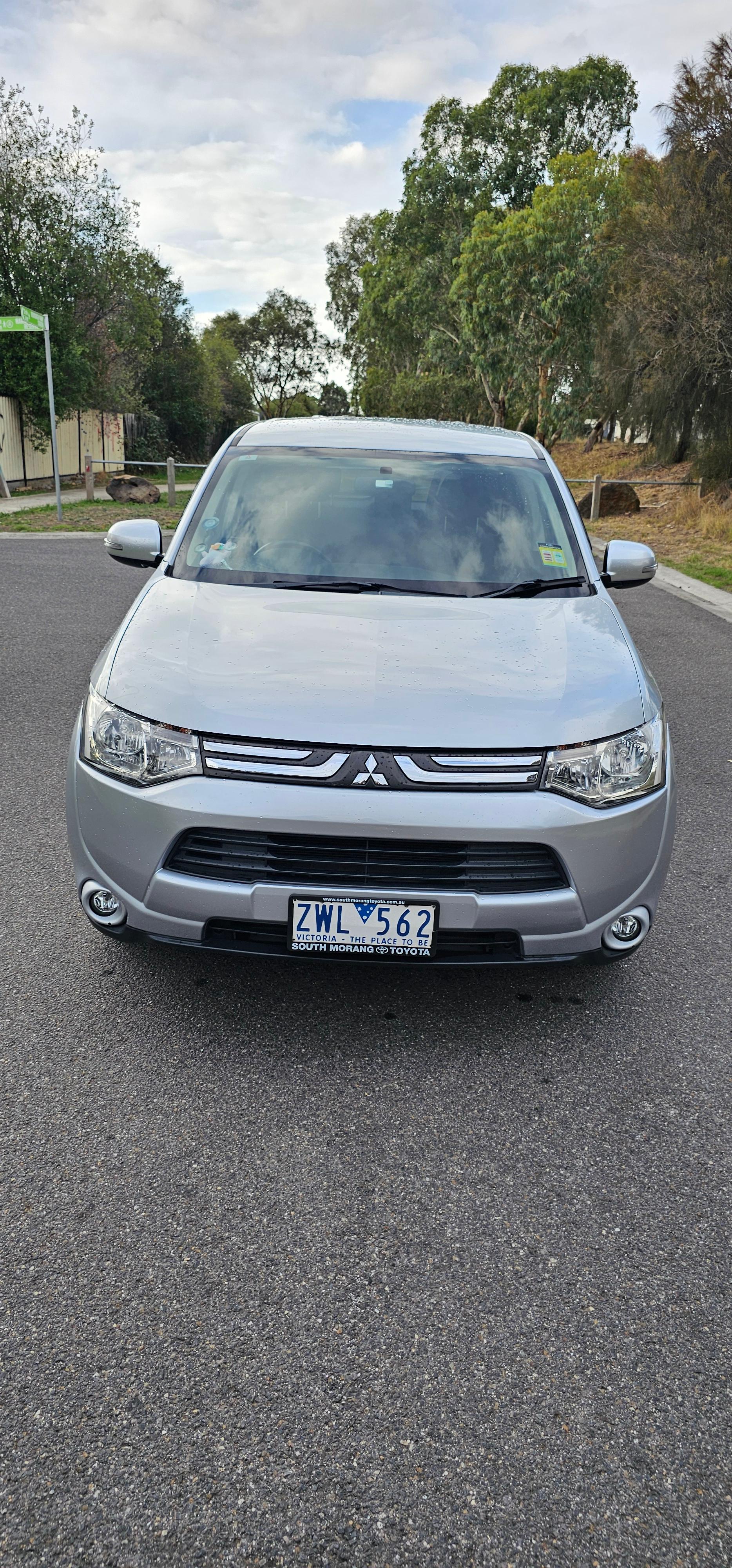 Mitsubishi OUTLANDER 2013 in 