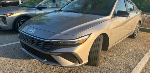 Hyundai Elantra 2025